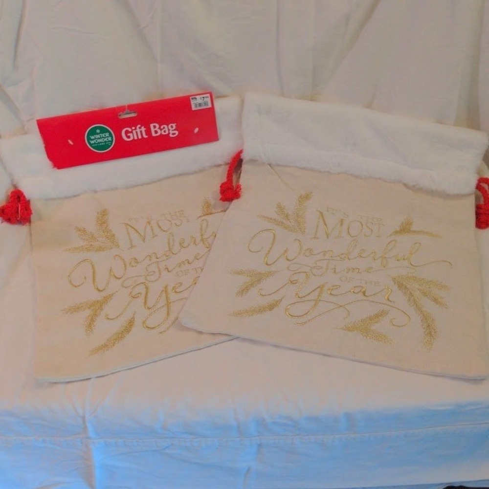 Winter Wonder Lane Christmas Gift Bag Set 2pc Gold Glitter Faux Fur 14x17 Cream